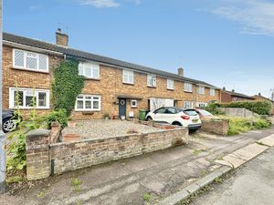 Cartlodge Avenue- click for photo gallery